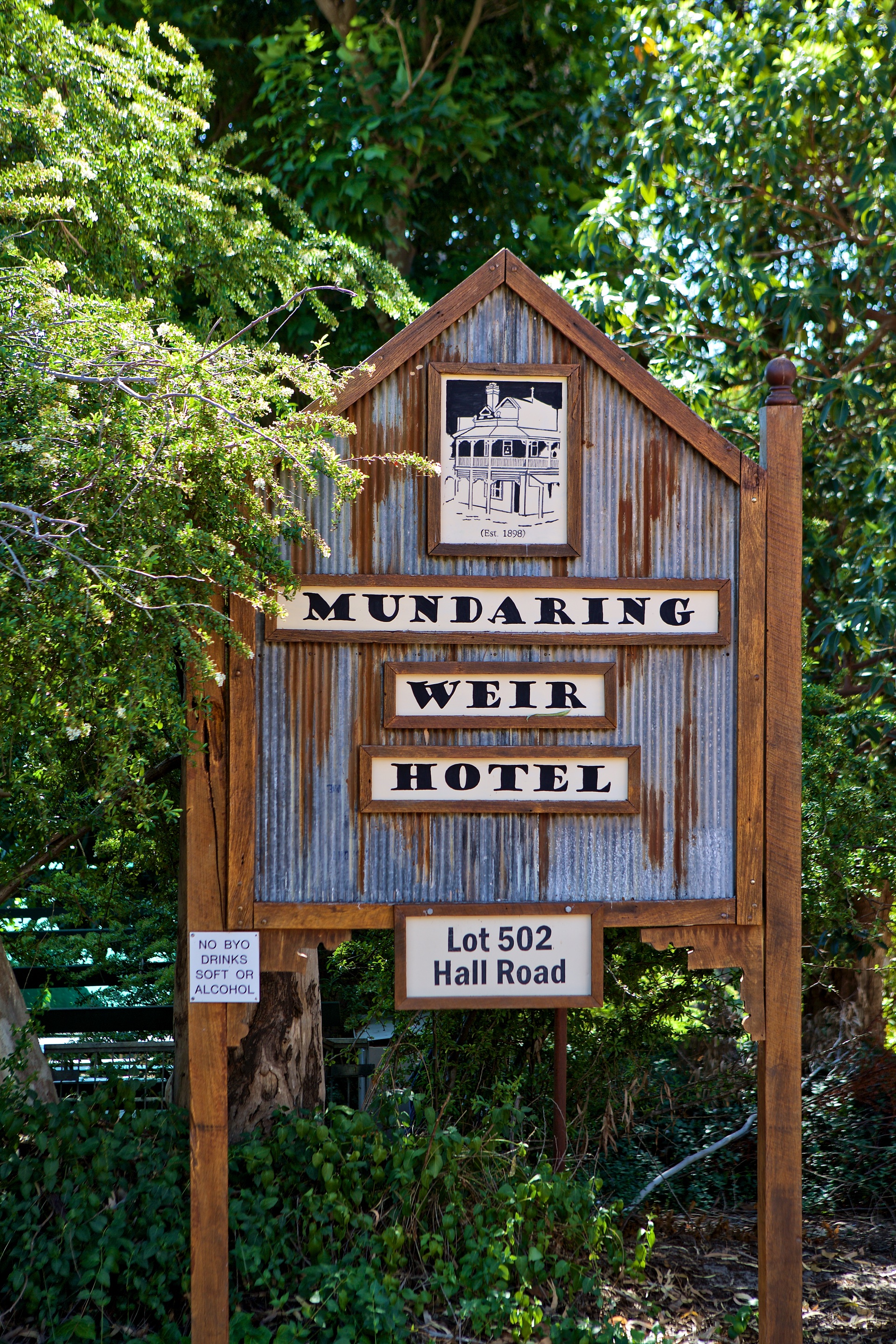 Mundaring Weir Hotel – highlanderimages photography